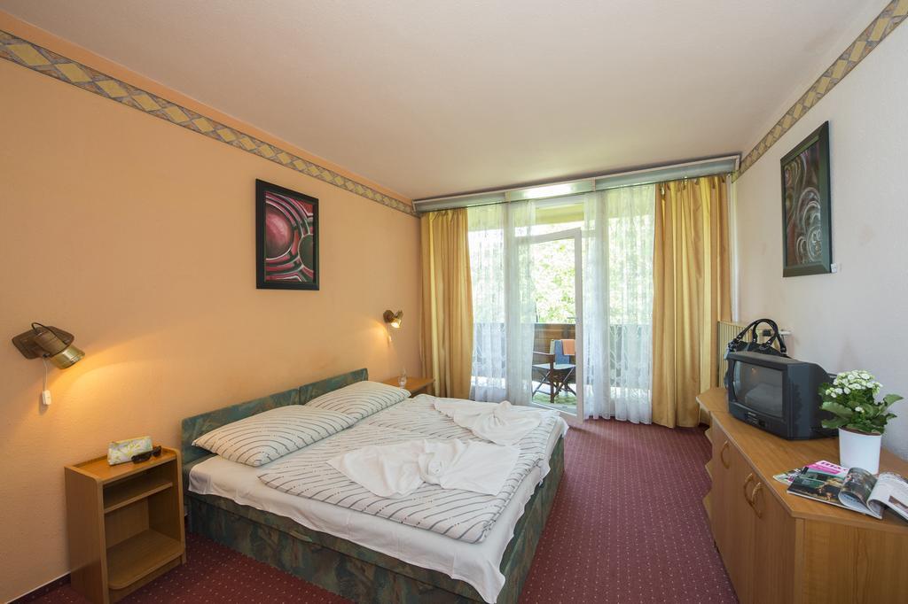 Familia Hotel Balatonboglár 部屋 写真